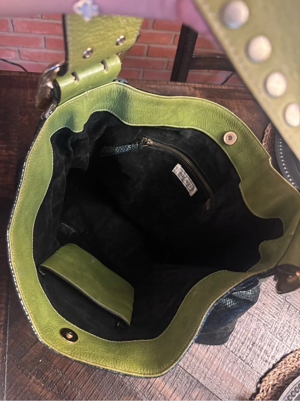 Be & D Metallic Hobo with Olive Studded Strap 🤩🤩